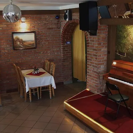 Отель Hotelik Mazury Олецко