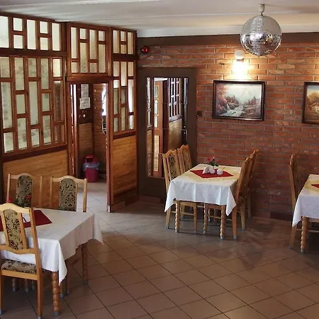 Отель Hotelik Mazury Олецко